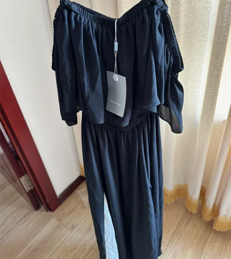 全新品牌拼色连衣裙，我穿长了点，便宜出。 ...