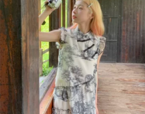 霍里德地图 新中式山水画小飞袖印花背心裙复...