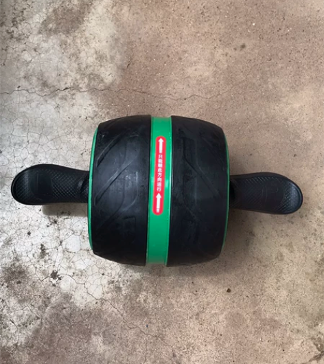 淘宝买的健腹轮，玩过几次，没那力量玩，六十...