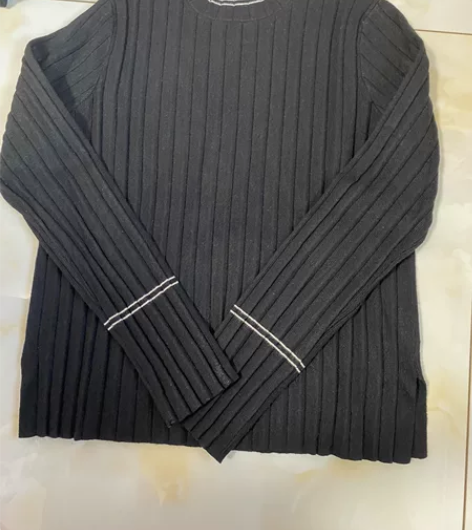 20一件，两件包邮，裤子是加绒的，腰围2尺...