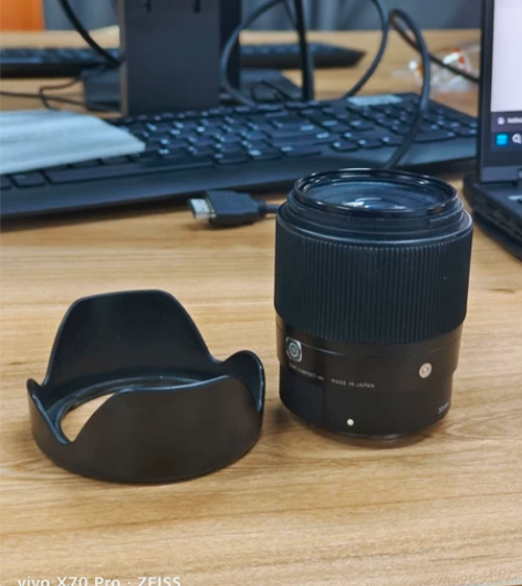 适马30-1.4箱说全，成色九成新 感兴趣...