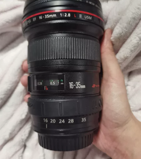 功能完好无维修，想换个相机所以镜头也准备出...