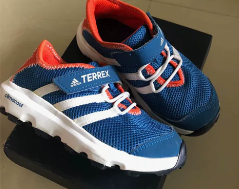 阿迪达斯运动鞋 adidas28.5码，1...