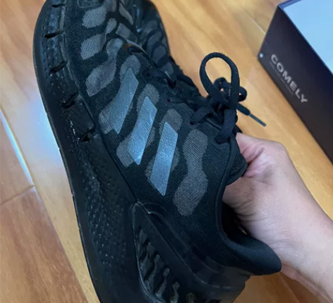 二手,阿迪男大童夏款运动鞋。40码。 感兴...