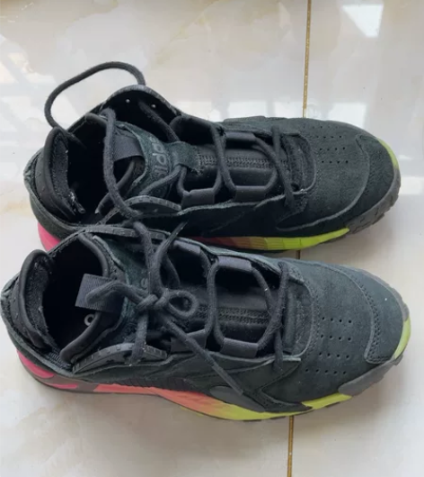 阿迪运动鞋36.5码，购于苏州奥莱城 感兴...