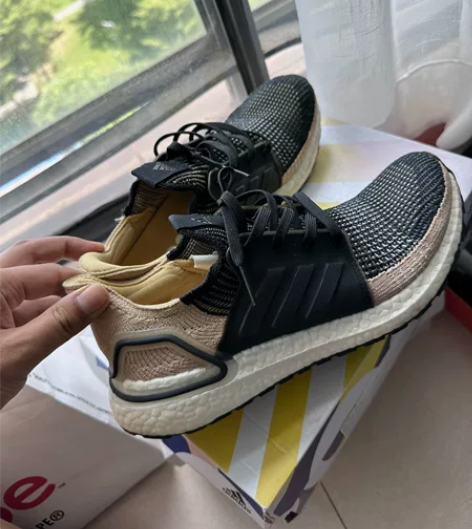 阿迪的Ultraboost 19款 43....