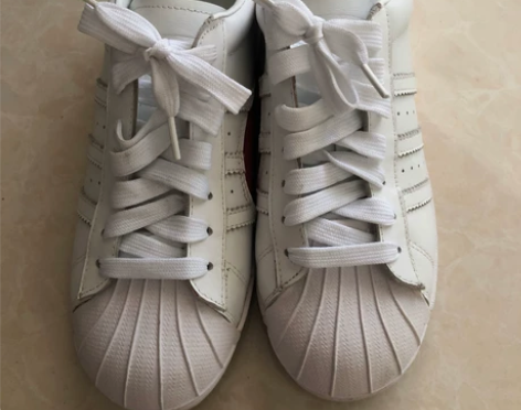 莆田原厂国产阿迪贝壳小白鞋 穿过两次，基本...