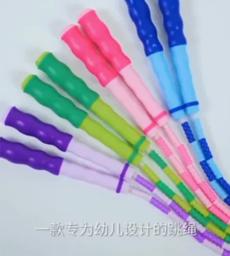 超市不开了，清仓处理竹节跳绳儿童小学生专业...