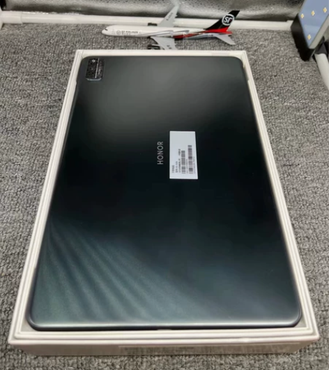 荣耀V6平板 内存6+128 带盒全配 外...