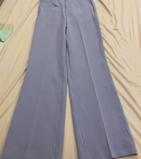 浅紫色高腰阔腿裤，全新，没穿过，放衣柜压箱...