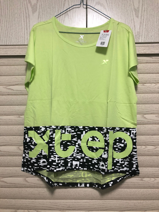 全新正品特步女士短袖体恤，xl码。售出不退...