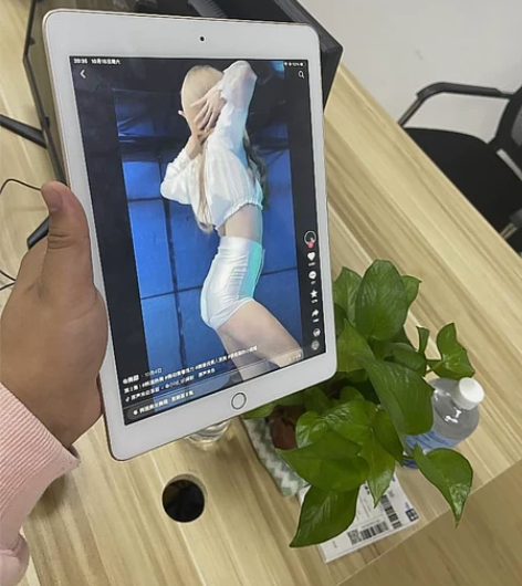 出iPad2017 128G出一台元宵节朋...