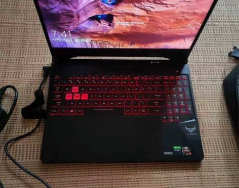 华硕飞行堡垒7  2060 15.6英寸游...