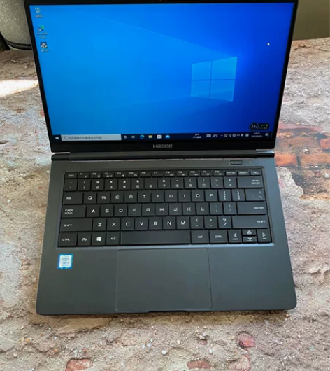 原装神舟精盾u45a1 轻薄游戏本,8代i...