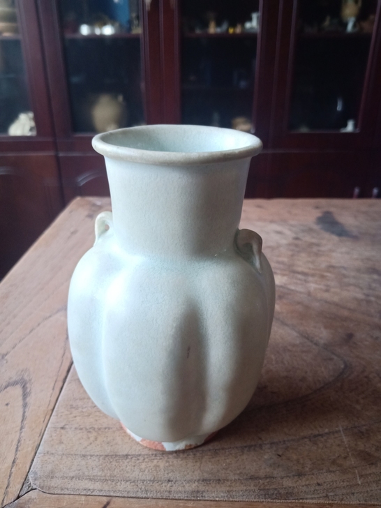 宋代湖田影青爪棱双耳瓶，明澈温润，青素淡雅...