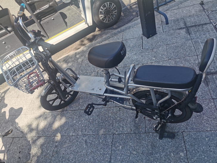 台铃60V电动车，可以跑35公里左右，时速...