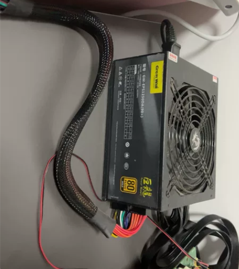 长城巨龙1250w电源  只有电源 没有任...