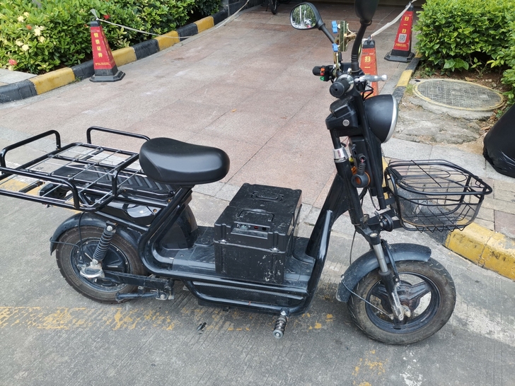 外卖专车，同城看车，两块电瓶+充电器 +外...