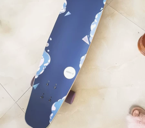 糖衣自用滑板，急出售，自用不到5次，质量色...