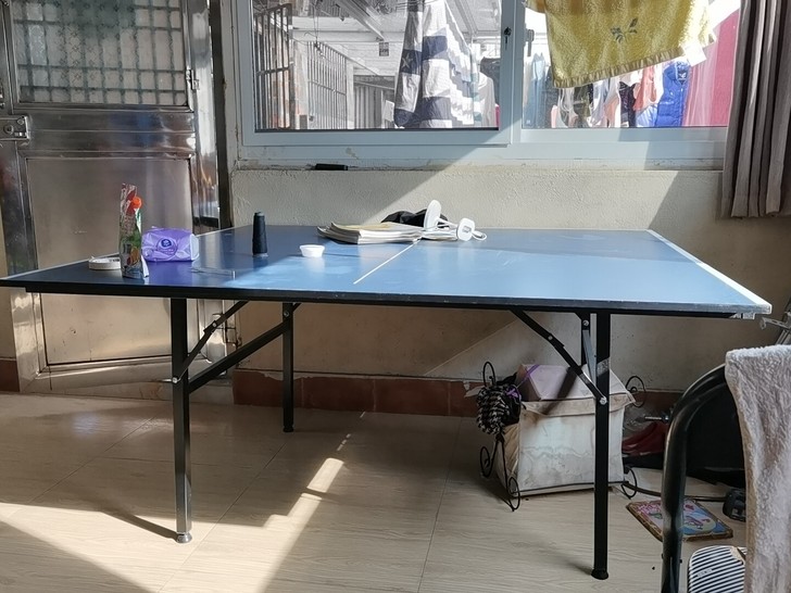 乒乓球桌买回来没用过几次，一直闲着占地方，...