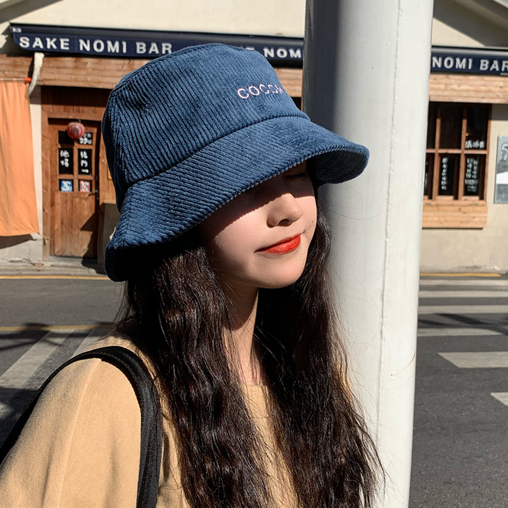 艾佳微 帽子 我的是灰色哦 冬天戴过一两次...