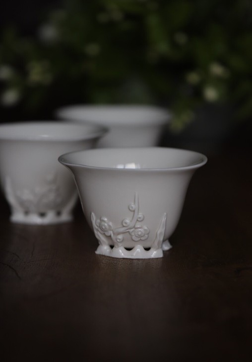 【仿物志】一只徳化梅花杯