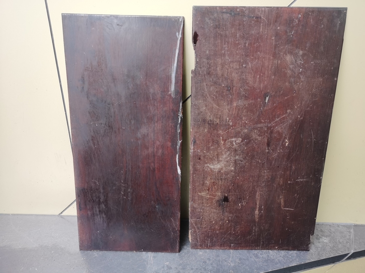 老红木板两片，品相如图，价格便宜。66+3...