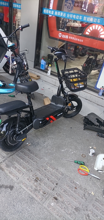 哈啰棒途H1黑色