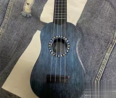 出个人闲置尤克里里吉他初学者零基础女生新手...