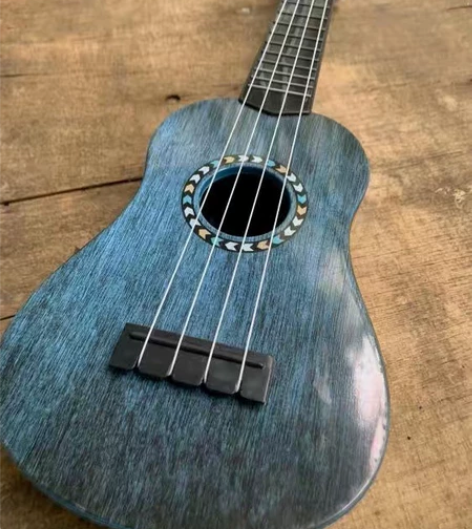 （全新包邮）尤克里里吉他初学者零基础女生新...