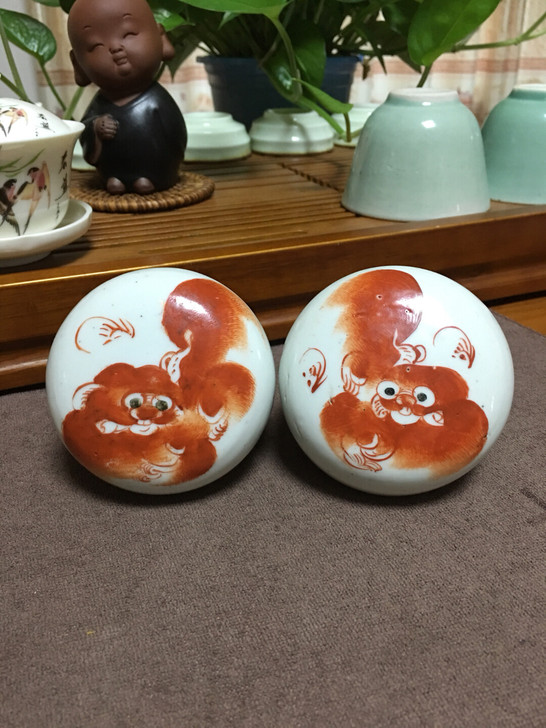 粉盒，胭脂盒，矾红狮子老瓷器