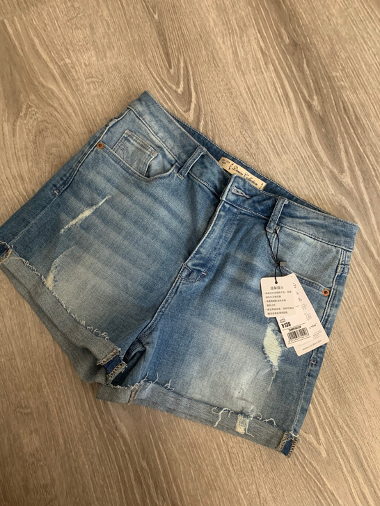 全新美特斯邦威牛仔短裤，家里短裤太多，买来...