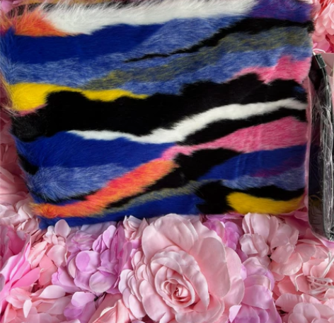 全新秋冬彩色毛毛手拿包basic hous...