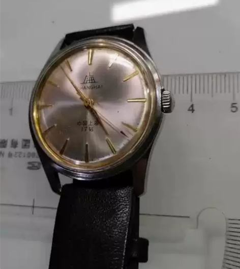 上海牌1120手表一块。收藏佳品正常运转。...