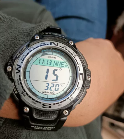 卡西欧指南针，温度手表，表盘无磨损，玻璃镜...