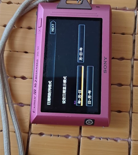 索尼DSC-TX1，下图实拍一切完好，裸机...