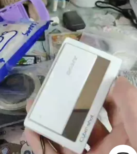 索尼t20~ 成色新 奶白色 拍人成冷白皮...