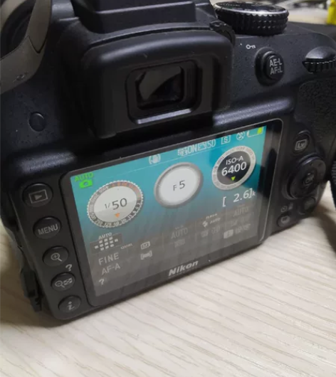 尼康D3300单反相机，18-55镜头 使...