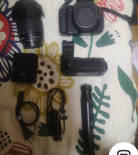 基本全新，未磕损，全程在柜子里展示，原装佳...