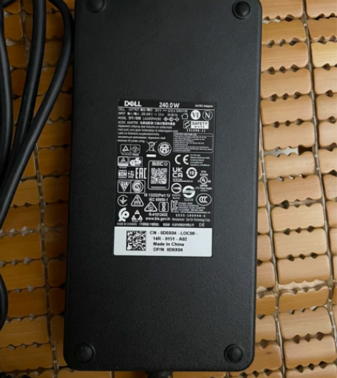 戴尔外星人笔记本 个人自用 240W充电器...