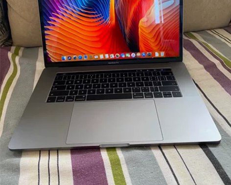 电池循环只有68次的苹果macbook p...