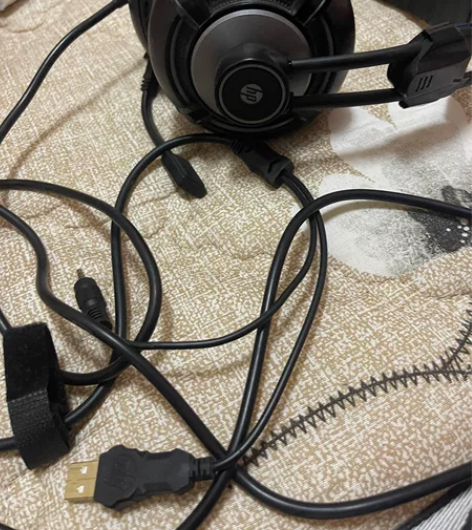 惠普耳机 有磨损 无损伤 重低音强悍 感兴...