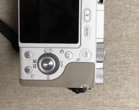 索尼微单a6100套机 带16-50镜头，...