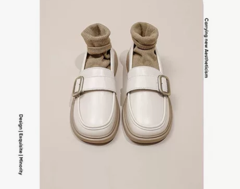 白色复古单鞋 牛仔裤、小裙子都可以搭配哦!...