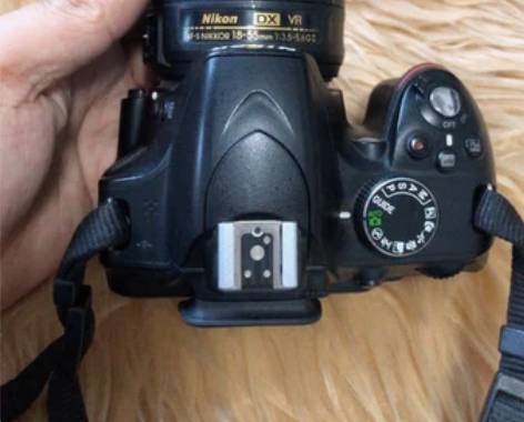 尼康d3200单反套机。带18-55vr防...