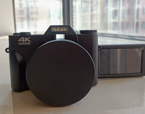 急出呀！！！    可翻折镜头，可更换镜头...