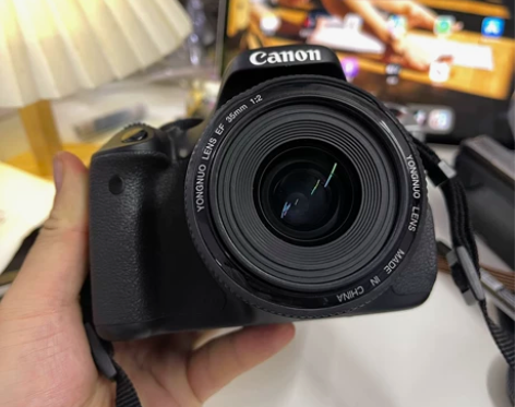 佳能600d 单反套机 成色如图旮 功能完...