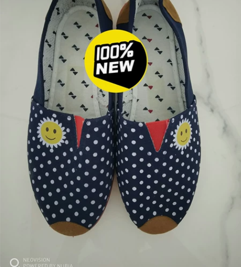 大码一脚蹬懒人平底布鞋/帆布鞋，全新，鞋码...