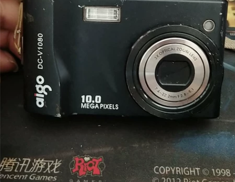 爱国者v1080数码相机,配件机,没有电池...