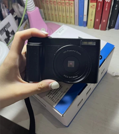 数码摄像机 感兴趣的话点“我想要”和我私聊...